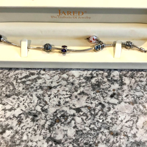 Pandora bracelet with charms - Picture 1 of 3